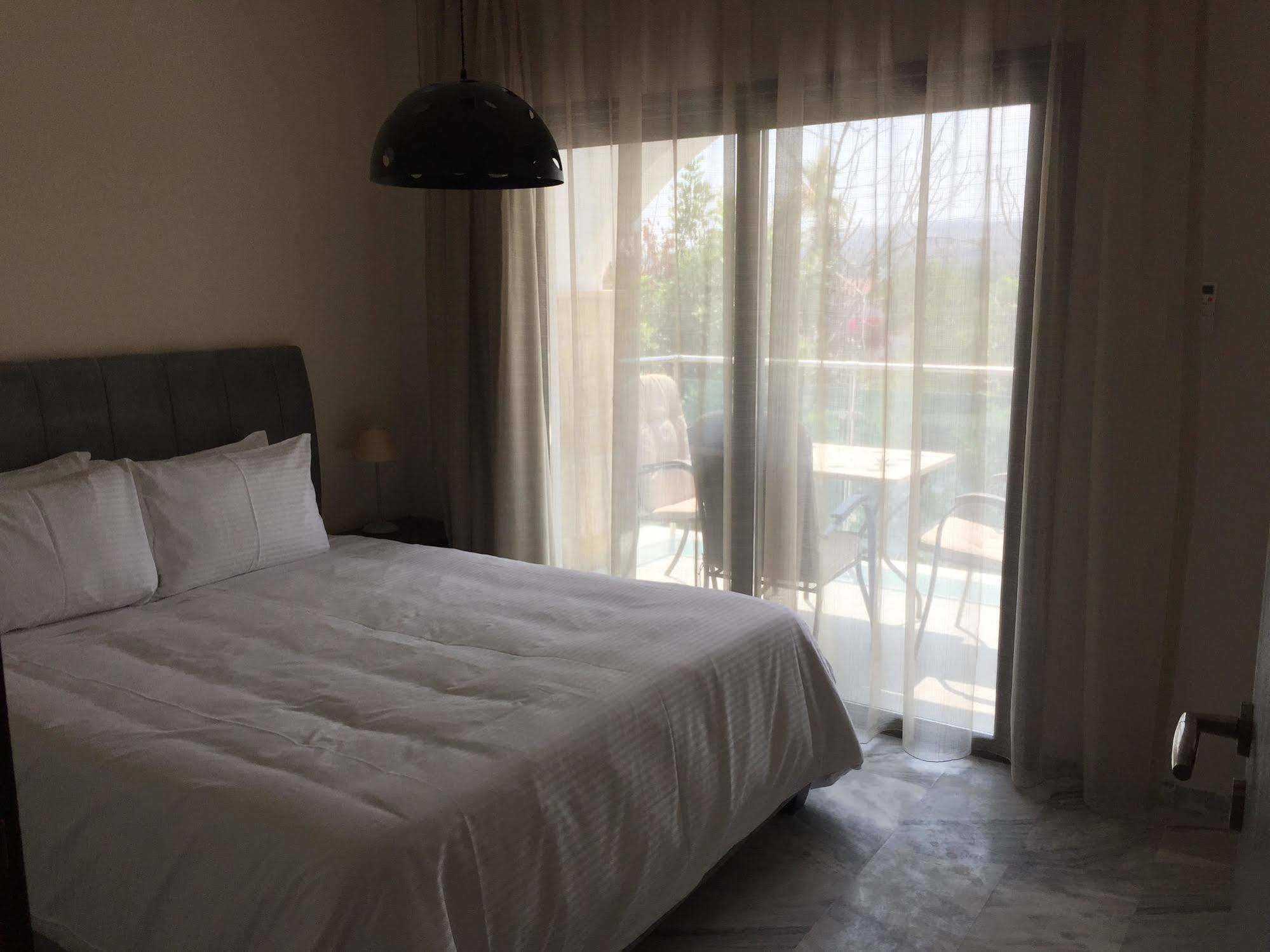 Latchi Escape Hotel And Suites Πόλη Εξωτερικό φωτογραφία