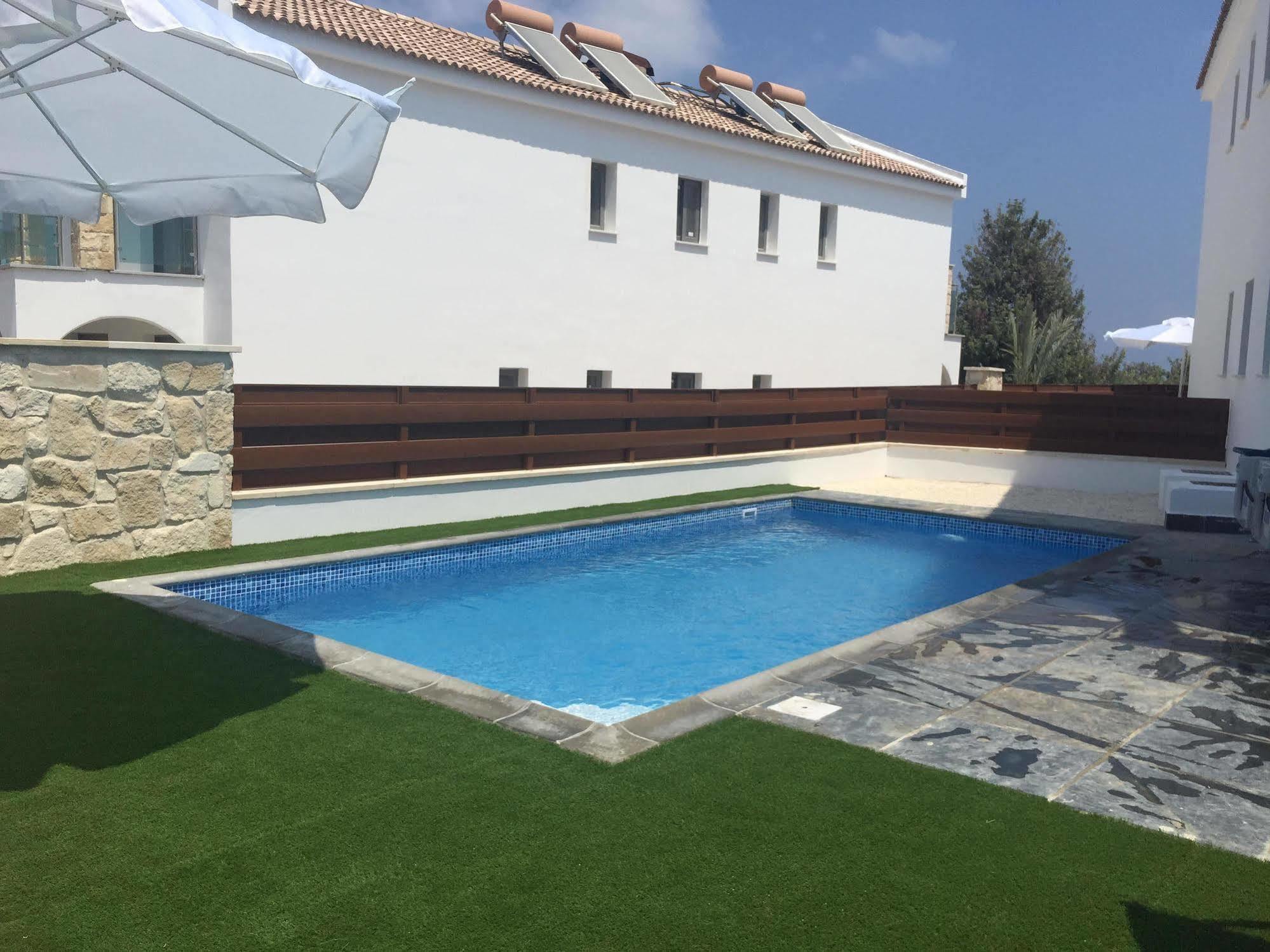 Latchi Escape Hotel And Suites Πόλη Εξωτερικό φωτογραφία