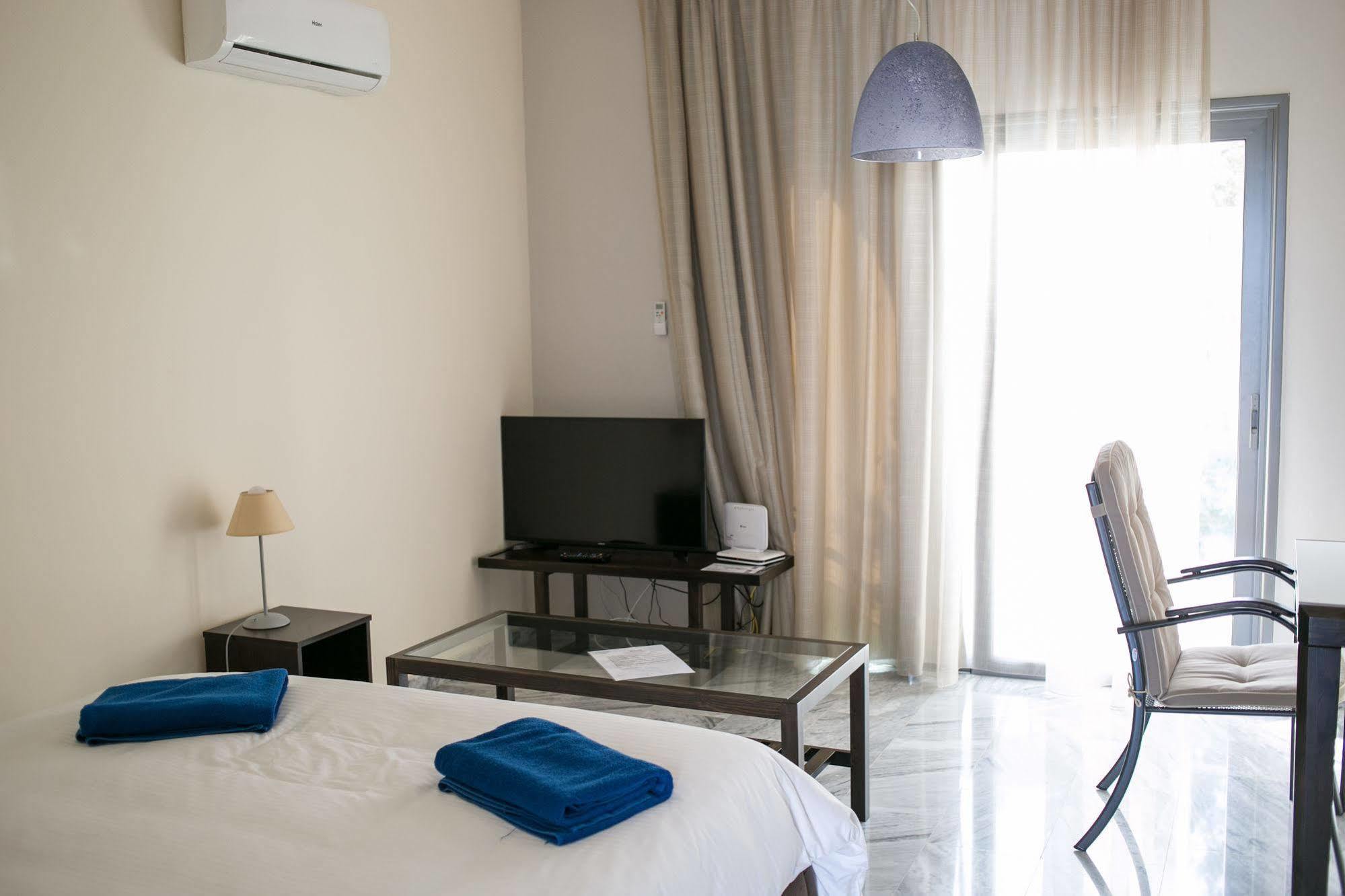 Latchi Escape Hotel And Suites Πόλη Εξωτερικό φωτογραφία