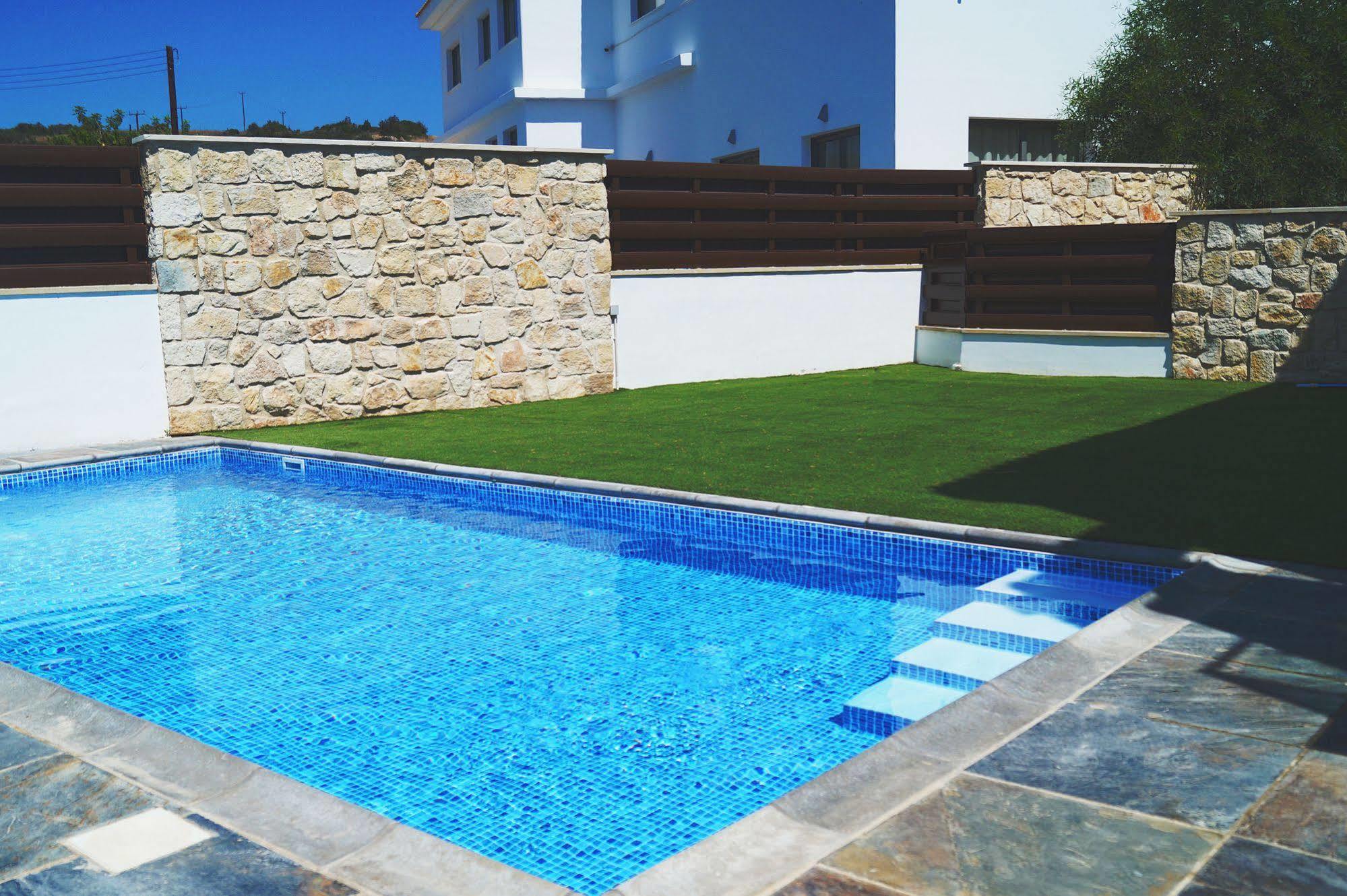 Latchi Escape Hotel And Suites Πόλη Εξωτερικό φωτογραφία